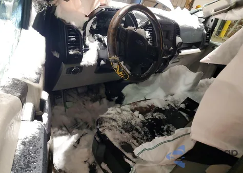 2017 Ford F150 Super Cab z USA, uszkodzony, nr VIN 1FTFX1EF4HFB19929